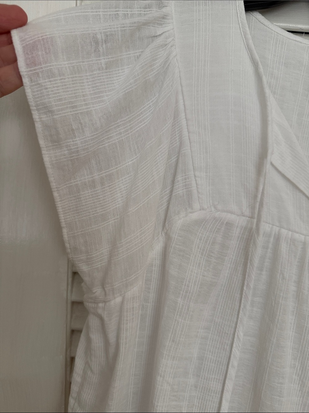 GAP White Gauze V-Neck Tie Front Cap Sleeve Blouse - Picture 5 of 8